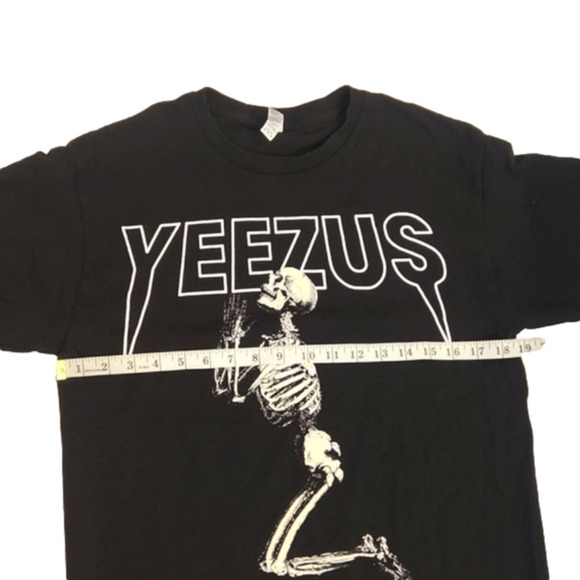 Womens Yeezus black graphic God Wants You tee size M. - Picture 12 of 12